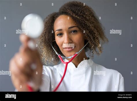 Using Stethoscope Hi Res Stock Photography And Images Alamy