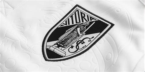 Vitoria Guimaraes shirt | Get your football shirt at Unisport