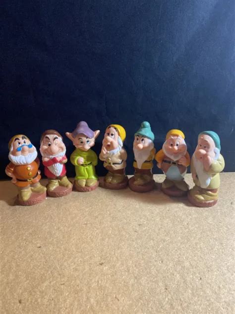 VINTAGE DISNEY SNOW White And The Seven Dwarfs 7 Rubber Squeaker