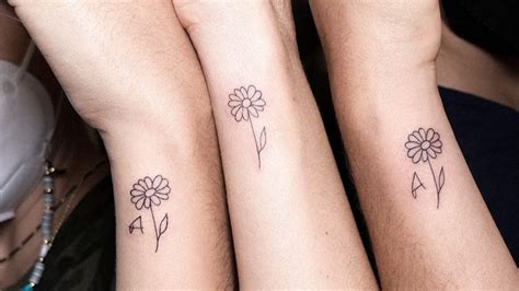 Top 111 Small Flower Tattoo Ideas Spcminer