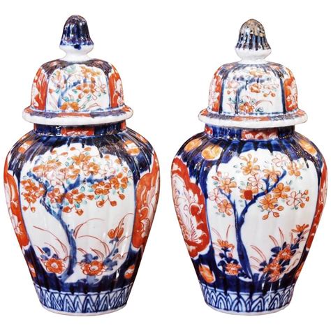 Pair of Small Imari Lidded Ginger Jars For Sale at 1stdibs