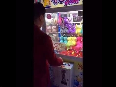 Sencilla técnica para ganar en la máquina de peluches