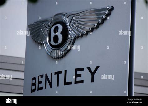 Bentley Logo Hi Res Stock Photography And Images Alamy