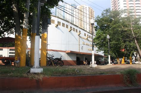 The Rizal Memorial Baseball Stadium | First-Time Travels