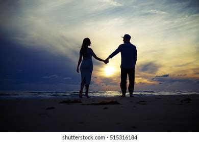 Wide Low Angle Shot Romantic Couple Stock Photo 515316184 Shutterstock