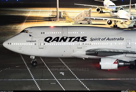 VH OEJ QANTAS Boeing 747 400ER At Tokyo Haneda Intl Photo ID