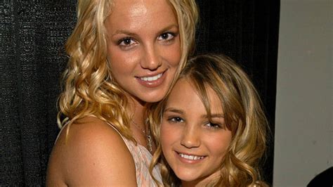 Jamie Lynn Spears Gave Rare Insight Into Her Relationship With Sister