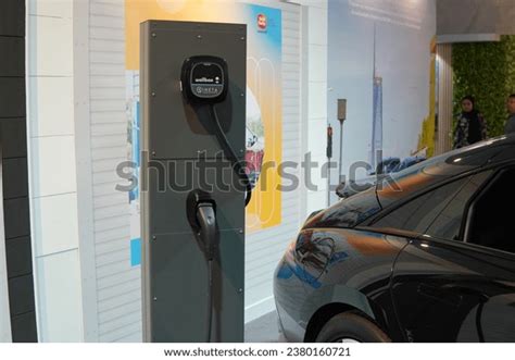 charging solution images stock   objects vectors