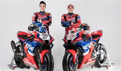 Sbk Honda Si Presenta Ecco La Cbr Rr R Svelata Da Vierge E