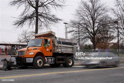 Snow Plow Salt Truck Photos and Premium High Res Pictures - Getty Images