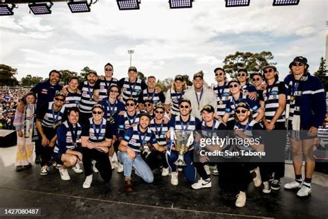 geelong football   premium high res pictures getty images