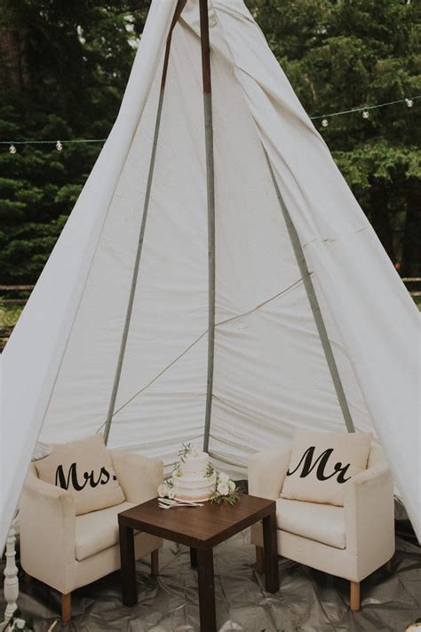 16 Sweetheart Table Ideas That Will Make You Say Aww Junebug Weddings