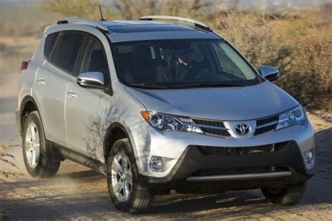 Used 2013 Toyota RAV4 LE Features & Specs | Edmunds