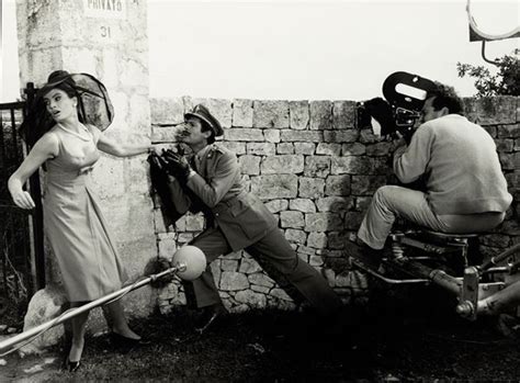 Tazio Secchiaroli Marisa Mell Marcello Mastroianni Sul Set Del Film