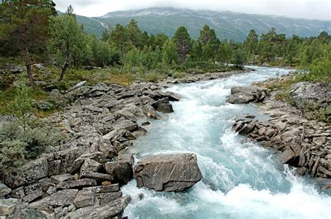 Raging Rivers Near Sota Seater