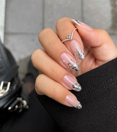 Sparkling New Year S Eve Nails That Ll Glam You Up