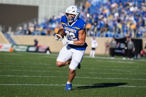 Isaiah Davis' Draft Profile | South Dakota State, RB Scouting Report