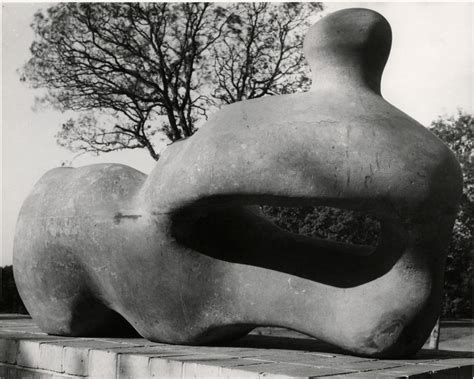 Recumbent Figure 1938 By Henry Moore Ocula