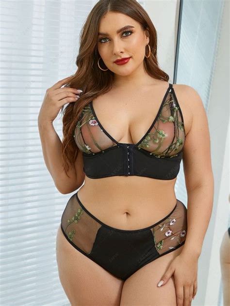 OFF Plus Size Plant Embroidered Front Closure Mesh Panel Lingerie Set In BLACK ZAFUL