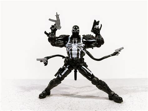 Combo's Action Figure Review: Agent Venom (Marvel Legends)