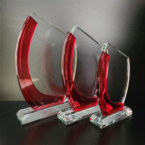 Curved Red Strip Glass Award Woolf S Trophies And Engravers