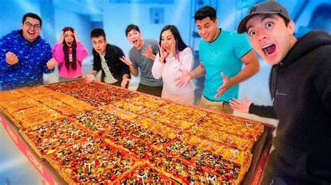 Hicimos Una Mega Pizza Gigante Y Sorprendimos A Nuestros Amigos Youtube