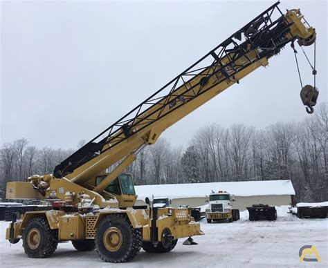 Grove RT740B 40 Ton Rough Terrain Crane For Sale Hoists Material