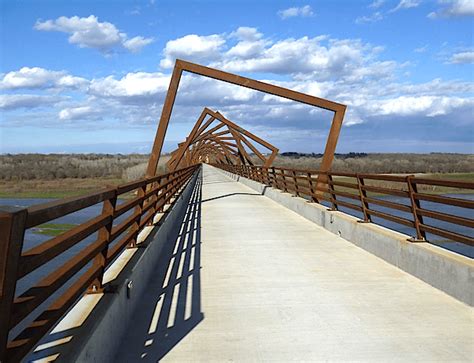 Poetic Architecture Of Iowas High Trestle Trail Bridge