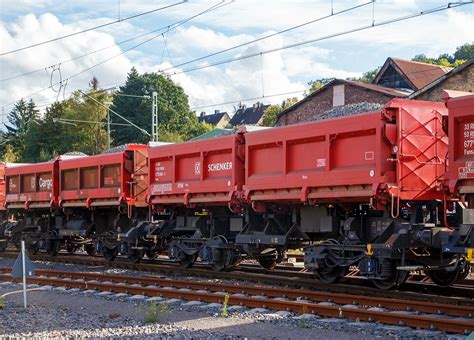 Zweimuldiger Sch Ttgutkippwagen Mit Elektrohydraulischer Bet Tigung Und