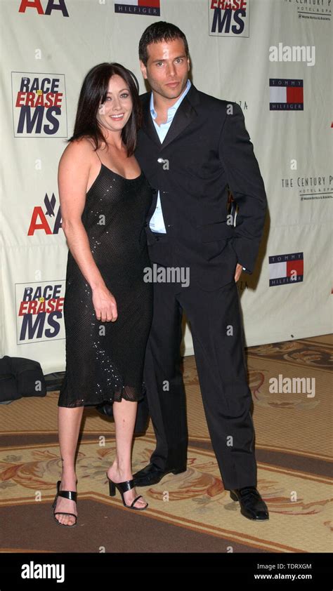 May 10, 2002; Century City, CA, USA; Actress SHANNEN DOHERTY + husband ...