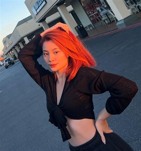 Style đời thường của hot girl Việt kiều tham gia Người Ấy Là Ai