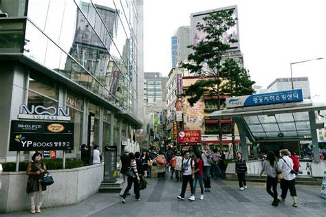 6 Fun Things to Do in Myeongdong, Seoul