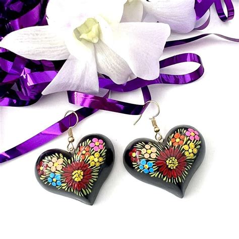 Aretes corazón madera de cedro Albor Arte Mx