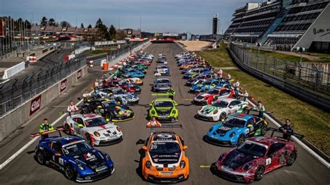 Porsche Carrera Cup Deutschland Saisonstart Mit 32 Fahrern Und Neuem