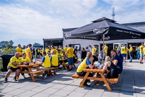 Kom i Hytten til mandagskampen mod AGF Brøndby Support