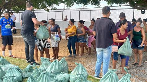 Arrecada O De Alimentos No Campeonato Municipal De Tucano Beneficia