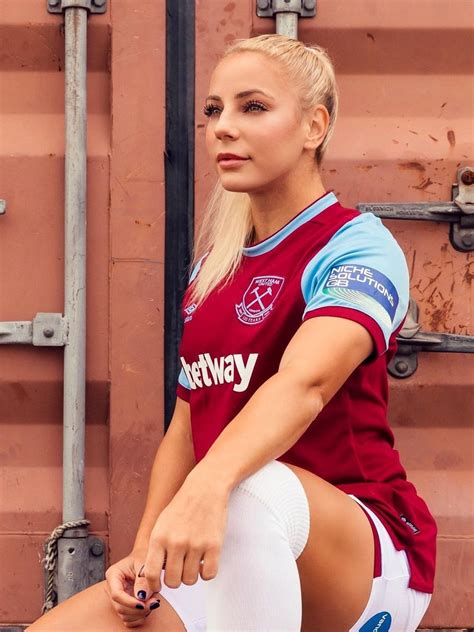 Adriana Leon Hot Soccer Girls