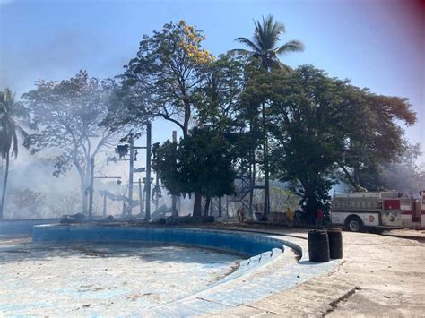 Se Registra Fuerte Incendio En Un Balneario En El Poblado Ind Gena De