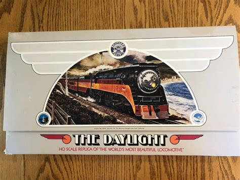 Daylight Locomotive Ho Scale Replica Engine Southern Pacific