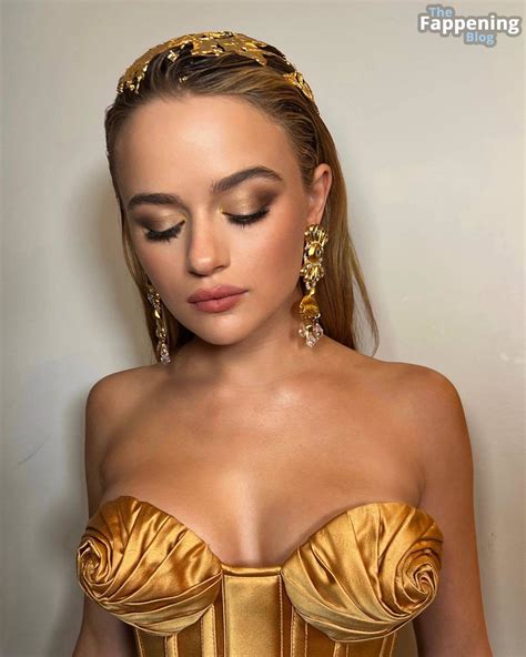 Joey King Flaunts Her Sexy Tits At The Schiaparelli And Neiman Marcus