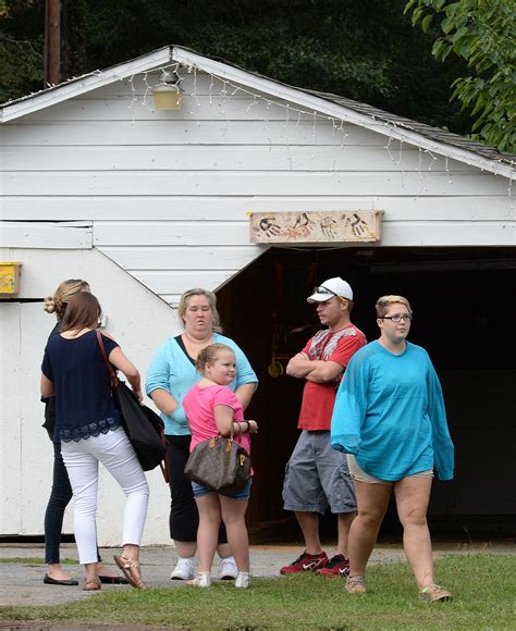 A Redneck Upgrade? Honey Boo Boo Child Gets Louis Vuitton Bag While