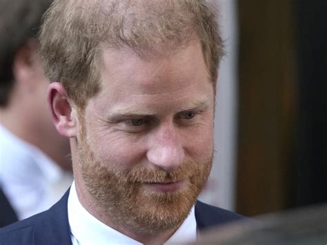 Prince Harry Settles With Murdochs British Tabloids As Trial Is About