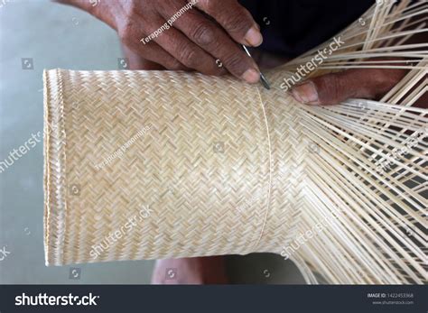 Local Bamboo Handicrafts Thai People Stock Photo 1422453368 Shutterstock