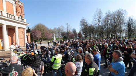 Le Immagini Della Prima Giornata Del Motoraduno A Fossano La Stampa