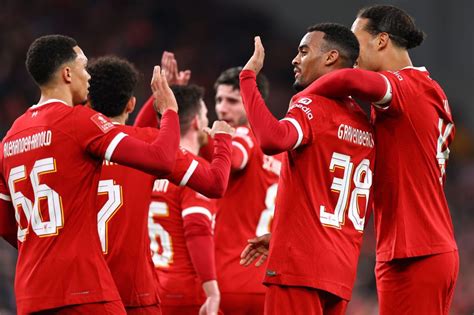 Festiwal Goli Na Anfield Liverpool Z Awansem Do Kolejnej Rundy Pucharu