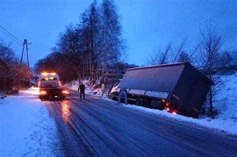 Trudne warunki na lokalnych drogach GDDKiA ostrzega kierowców