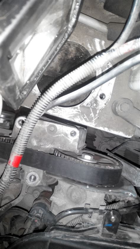 Замена ремня ГРМ и навесного+ролики+помпа+масло в КПП — Renault Trafic ...