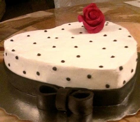 HEART CAKE,WITH RED ROSE | Cake, Heart cake, Desserts