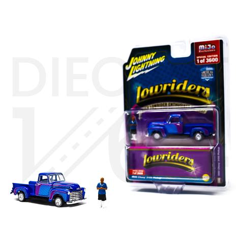 Johnny Lightning Lowriders Chevrolet Pickup With American Diorama