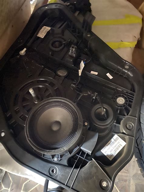 Задняя правая дверь в сборе KIA Ceed JD на KIA Ceed (2G), KIA Ceed SW ...